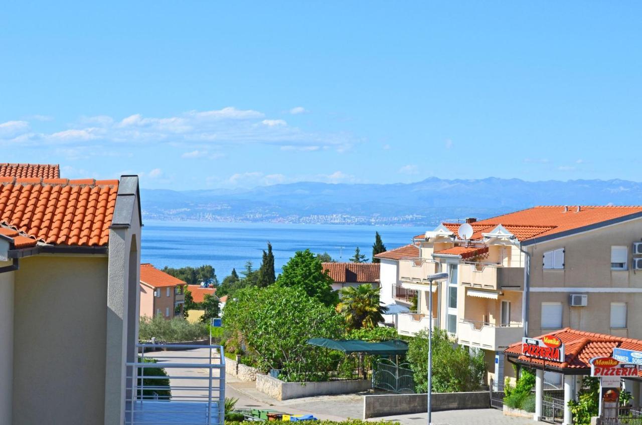 Apartments Vesna Малинска Екстериор снимка